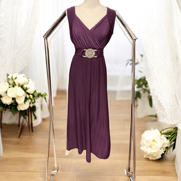 Too True Purple Gown - Picture 1 of 8